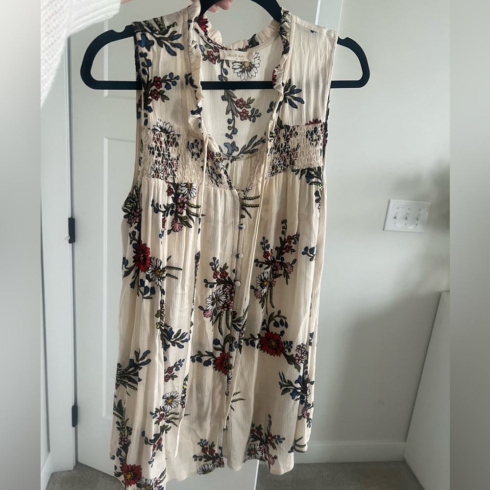 Sleeveless Floral tunic